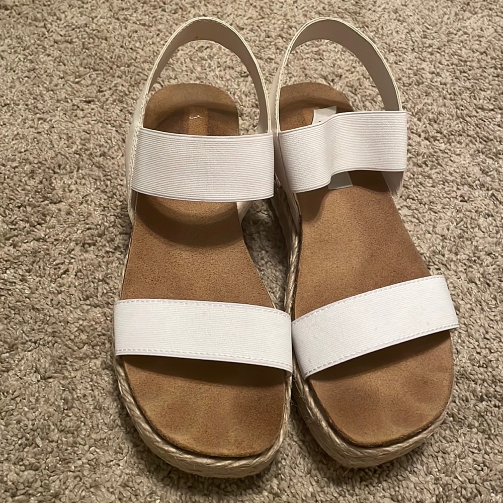 Steve Madden white platform sandal